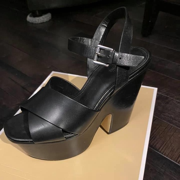 MICHAEL Michael Kors Shoes - Michael Kors Divia